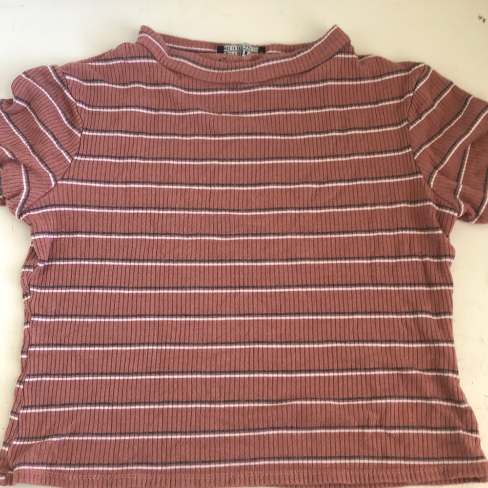 Pink top | gray and white stripes